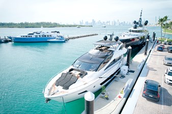 - 3 4_2018 86ft Sunseeker 86 Yacht ALEXA