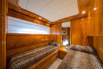 ASTONDOA 82 GLX  26 Astondoa 82 GLX