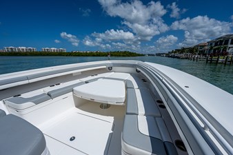 Dog House II  28 41_regulator_dog_house_ii_bow_2