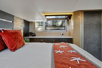 Catch Me 43 44_004RF