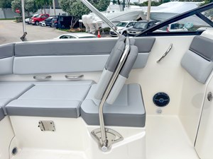 Bayliner DX2200 17 