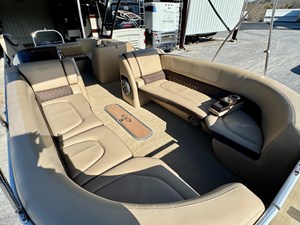 019 Harris Solstice 240 SL TNVL321 21 