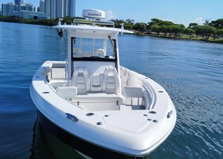 2018 Everglades 335 Center Console 12 