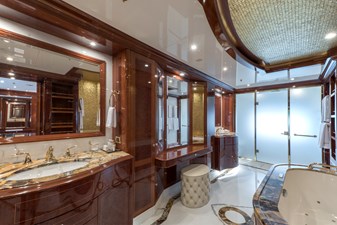 RHINO 23 24. Rhino guest bathroom