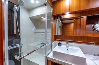 2022 Dyna Flybridge 63 37 Dyna Yachts 1 (13)