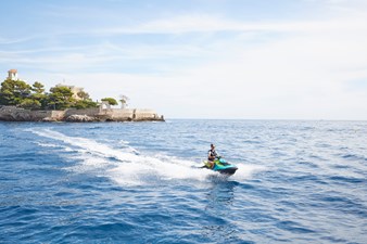 GODDESS OF THE MOON 26 yacht-goddess-of-the-moon-toys-02