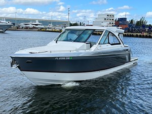- 0 1_2021 38' Formula Super Sport Crossover OB