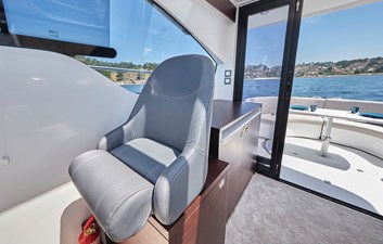 SPIRIT 31 HT INBOARD 12 