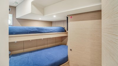 AURORA 40 