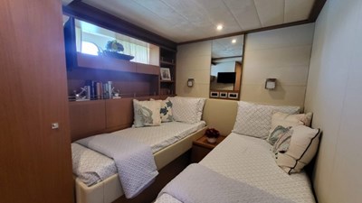 - 29 30_2007 78ft Ferretti 780