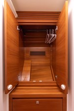 MOONWAVE 20 MOONWAVE, 2012 Gunboat 60: Hanging Locker