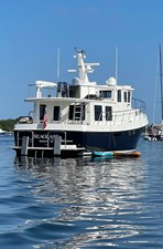 SEAGLASS 2 2006 American Tug 41: Anchored in Family Mode