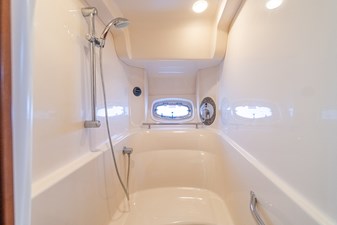 NASA 31 Master shower