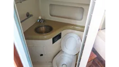 2001 Pursuit 3000 Express 22 