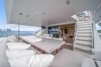 95 Raised Pilothouse 38 95' Azimut-7