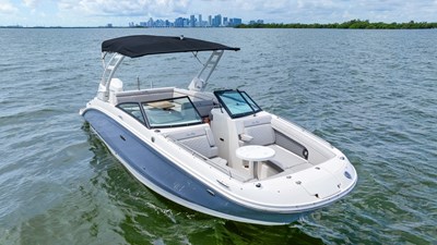 Sea Ray SDX 270 Outboard 10 11