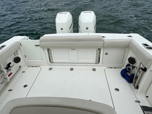 2020 Boston Whaler 330 Outrage 19 