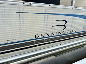 02 Bennington 257L Pontoon NLSQ 106 