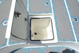 2010 Cape Horn Center Console 7 
