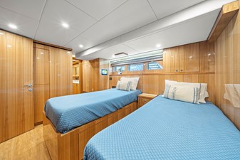OBSESSION 88 Captain's Cabin Converts to Double  