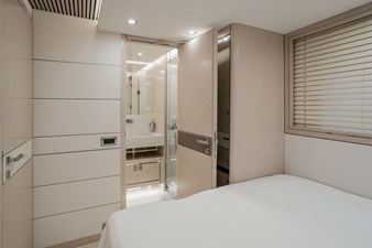 LEMANJA 43 GUEST STATEROOM&HEAD_2