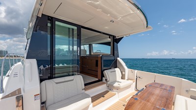 Lorax 31 2024 Tiara Yachts 48 LE