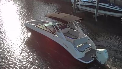 2022 Sea Ray SDX 250 Outboard 2 