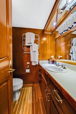 SERENITY 11 Starboard Guest Head