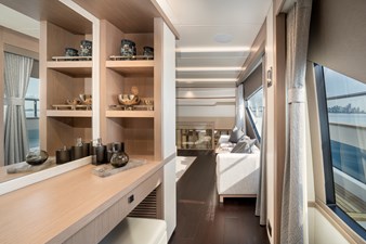 EOS 26 MASTER CABIN LOBBY 