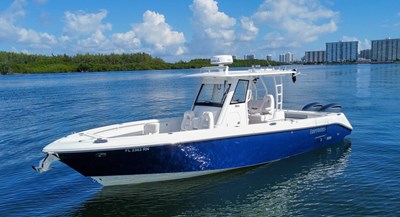 2018 Everglades 335 Center Console 0 
