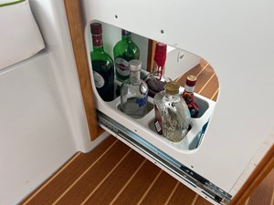 SEAHAWK 9 Sliding Bar Cabinet