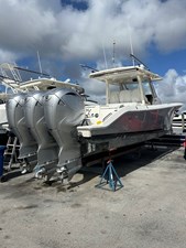 37' Pursuit 2021 25 