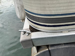 02 Bennington 257L Pontoon NLSQ 76 