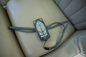 WONDERFUL WORLD 26 Thruster control