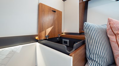 Lorax 71 2024 Tiara Yachts 48 LE