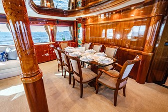 SOUTHERN BELLE 7 Dining Area to Stbd. 