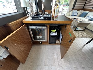 Pura Vida 15 Salon wine cooler