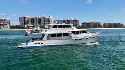 C'EST LA VIE 61 065 Starboard