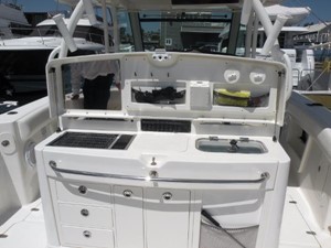 37ft 2012 Boston Whaler 370 Outrage 7 