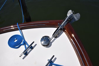 CAZADORA 52 Anchor Chute and Windlass   
