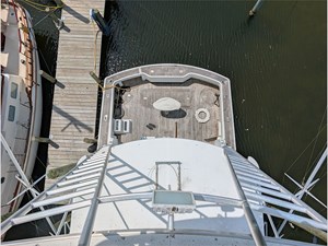 58 HATTERAS 1990 SPORTFISH 31 