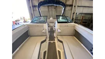 2024 Sea Ray 270 Sundeck Outboard 14 