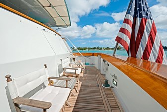 SERENITY 28 Cockpit