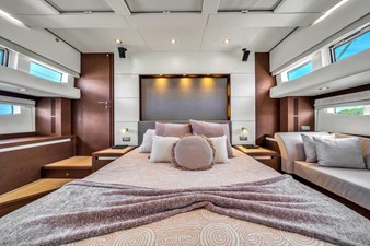 2015 Prestige 750 51 