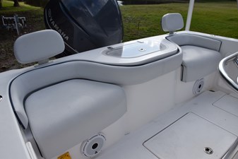 Contender 22 Sport 17 Rear Molded Seats and Transom Livewell  
