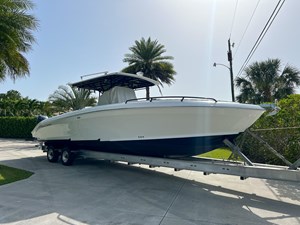 2014 Midnight Express 37 Open  43 