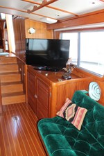 RED OCTOBER 47 Salon stowage with washer and dryer 