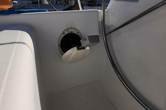 2005 Beneteau Cyclades 43 25 