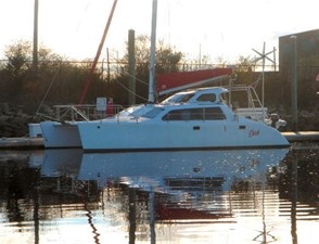 32' 2008 TomCat Boats Tomcat 9.7 1 Side View