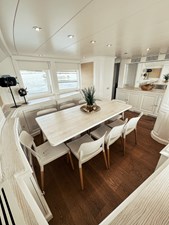 LAZIZA 43 Dining